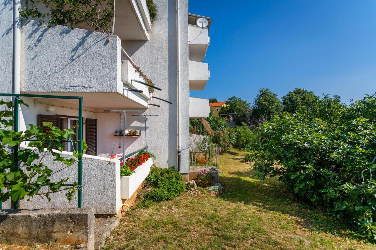 Apartment Dragica Krk Town Exterior foto